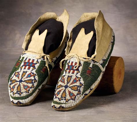 Cheyenne In 2021 Beaded Moccasins Moccasins Native American Moccasins