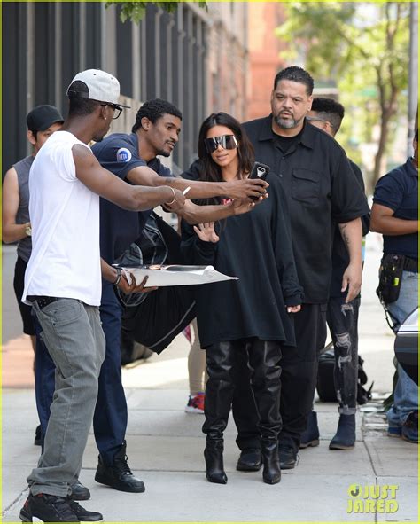 Photo Kim Kardashian Kanye West Step Out Separately 16 Photo 3752576