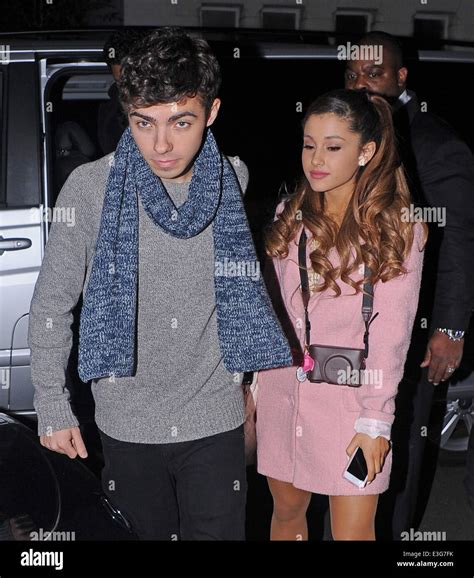 Ariana Grande And Nathan Sykes Kiss On Stage