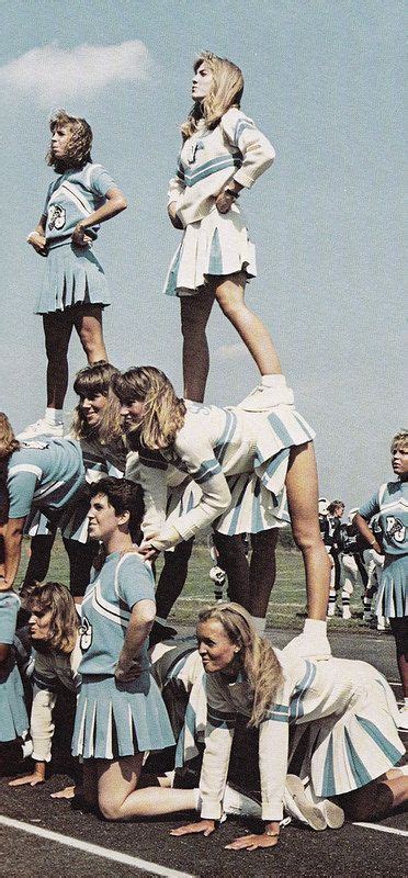 70s cheerleaders cheerleaders cheerleading uniforms comida de halloween ideas halloween