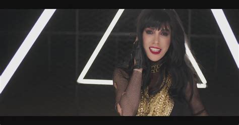 Hande yener tarafından söylenmiş toplam 217 şarkı sözü bulunuyor. Hande Yener - Ft. Serdar Ortaç - İki Deli Dinle | İzlesene.com