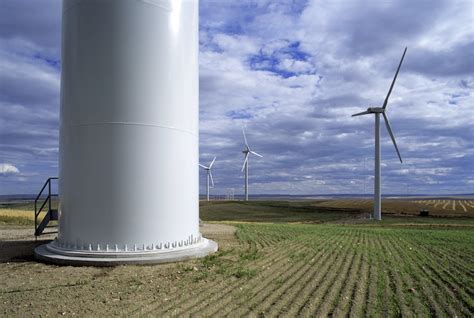 Land below the wind part 3. Suncor going ahead with $300MM new Alberta wind farm - JWN ...