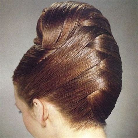 22 Elegant Bun Party Hairstyles You Must Try French Twist Hair Roll