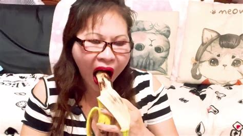 Asmr Banana Eating With Chocolate Cream Intense Mouth Sounds Dilaan Mo Banana Ko Challenge 🍌🍌