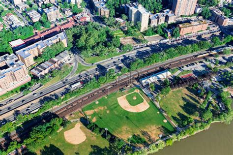 Aerial View Of The Bronx Ny Stock Photo 848914 Crushpixel