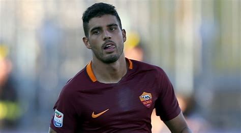 Emerson palmieri dos santos (born 13 march 1994), known as emerson palmieri or simply emerson, is a brazilian professional footballer on 3 january 2017, he completed a permanent move to roma from santos for a fee of £1.8m. Ex-Santos, Emerson Palmieri é convocado pela Itália para ...