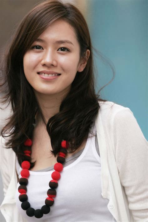 Son Ye Jin Korean People Korean Women Asian Celebrities Beautiful