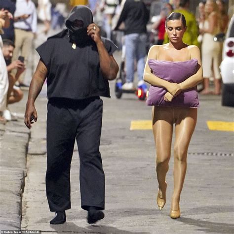 Exclusive Kanye Wests Wife Bianca Censori Strolls In Italy Topless