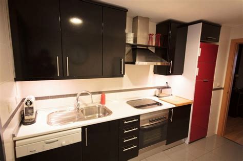 La escuela internacional de cocina es una entidad privada y sin ánimo de lucro dedicada a la formación de los mejores profesionales de la gastronomía. Cómo pintar muebles de cocina | facilisimo.com
