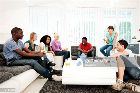 Crowded Living Room Photos And Premium High Res Pictures Getty Images