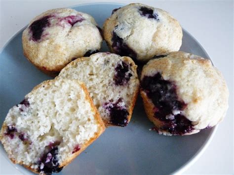 Serves 12 muffins or 4 dozen mini muffins ingredients: mixed berry & vanilla muffins | Vanilla muffins, Mixed berries, Food