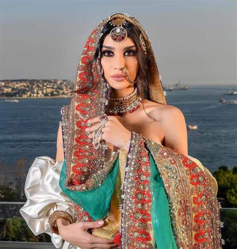 Beautiful Photoshoot Of Turkish Actress Burcu K Ratl Aka Gokce Hatun