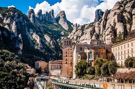 Day Trip To Montserrat The Best Excursion From Barcelona Viagens
