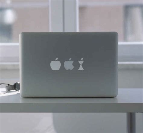 Autocolante ciclo da maçã Macbook TenStickers
