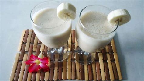 This banana and oatmeal smoothie is amazing any time of the day, when you need something filling that will either replace a meal or keep you satisfied bananas are a natural weight loss food, plus they are delicious! Banana and oatmeal smoothie for a flat belly (RECIPE) in ...