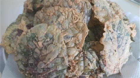 Perdana bikin peyek alhamdulillah lgsg sukses, kriuk gurih nikmat.liat deh tangan anakku yg g tahan mu nyomot source nah sebelumnya kami memberikan resep peyek kacang hijau renyah, kali ini resep masakan jawa akan memberikan resep cara membuat peyek. PEYEK BAYAM GURIH CRISPY - YouTube