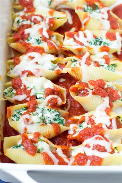 Ricotta and mozzarella cheeses with eggs and blend with. Spinach and Cheese Stuffed Shells
