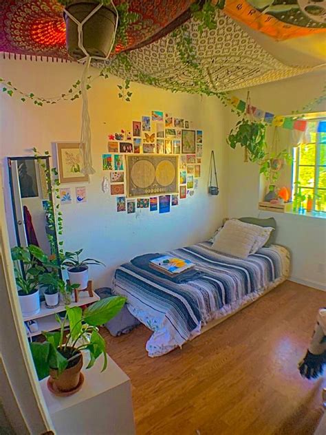 Dm For Cred In 2020 Indie Room Decor Indie Room Redecorate Bedroom