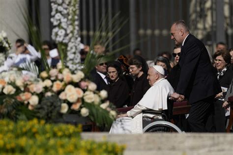 Pope Francis Easter Address Pray For Ukrainians Russians And Refugees Npr