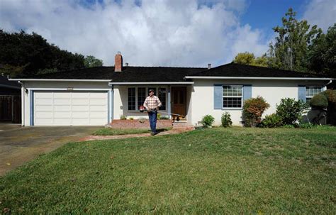 Steve Jobs Childhood Home Could Become A Historical Landmark