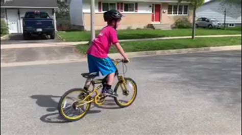 How To Do A Bmx Wheelie Youtube