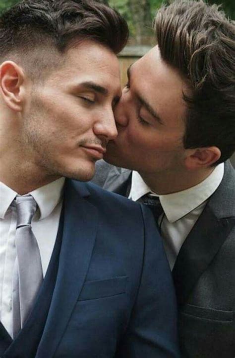 Gay Men Kissing Picture Streetlalapa