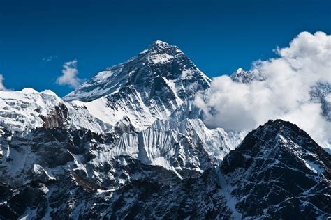 China And Nepal Agree Mount Everest Reaches New Heights