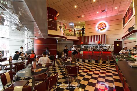 Ttdi jaya is a major township in the klang valley region of shah alam, selangor, malaysia. Johnny Rockets Malaysia @ Avenue K, Kuala Lumpur ...