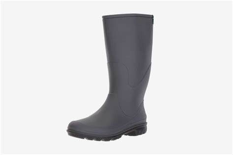 7 pairs of rain boots for wide calves