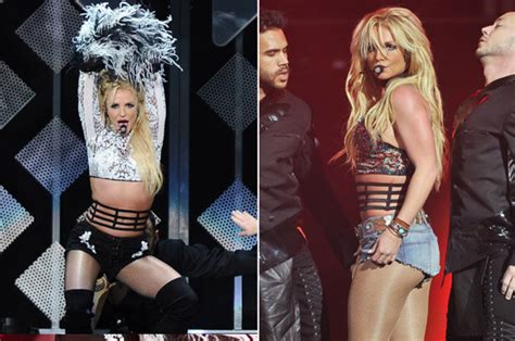 Britney Spears Flaunts Incredible Body As She Ends In Style Daily Star