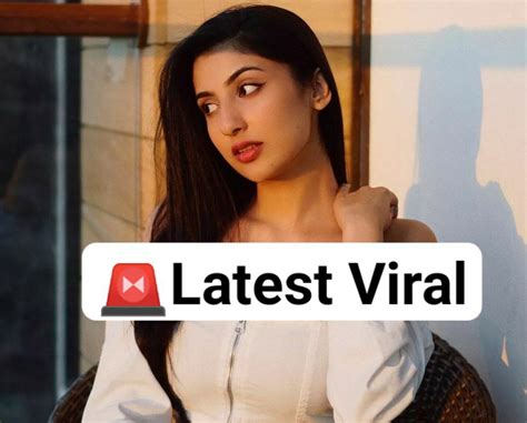 Famous Insta Influencer Nidhi Pandit Latest Most Demanded Viral Video