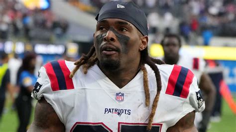 Patriots Brandon Bolden Opens Up About 2018 Cancer Battle Recovery