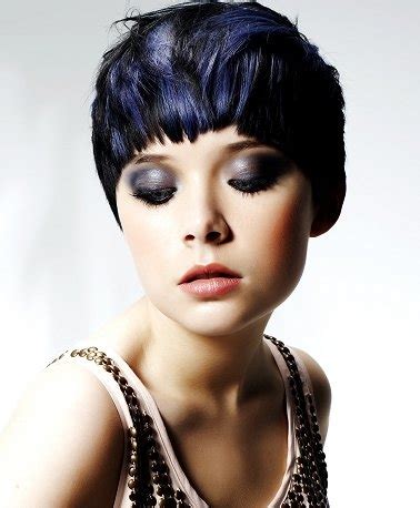 Apply the dye to your hair. Cool Ways to Dye Your Hair|