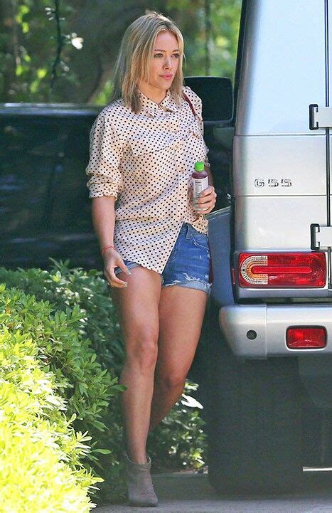 Hilary Duff Shows Off Her Toned Legs In Tiny Denim Shorts In Nyc Artofit