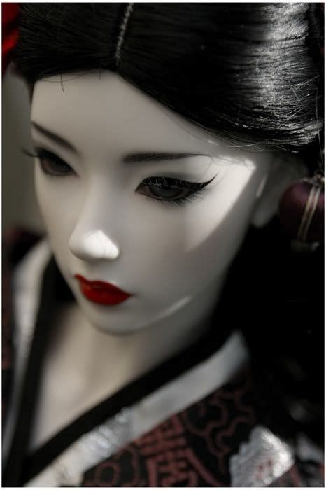 Beautiful Japanese Ball Joint Doll Red Lips Pale Skin Eyeliner
