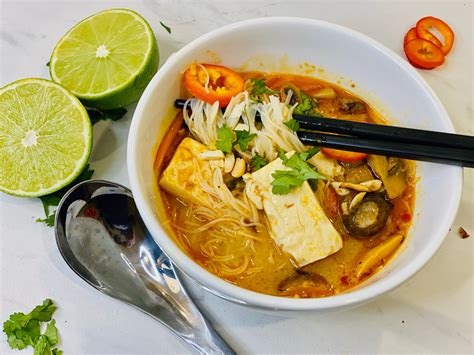 Easy Spicy Thai Noodle Soup