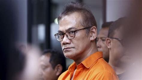 Pengajuan eksepsi tio pakusadewo ditolak jpu, pengacara permasalahkan barang bukti. Tio Pakusadewo Diduga Konsumsi Satu Gram Sabu Setiap Hari