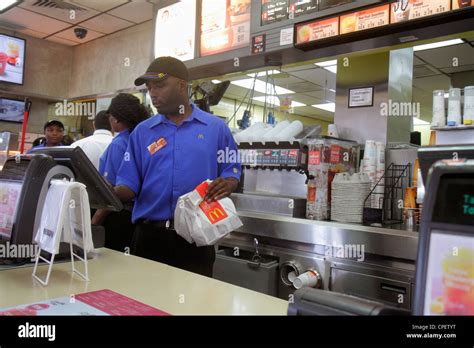 Speedy Cash Employees | Literacy Basics