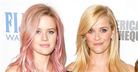 Reese Witherspoon Daughter Ava Are Twins In New Pic Us Weekly