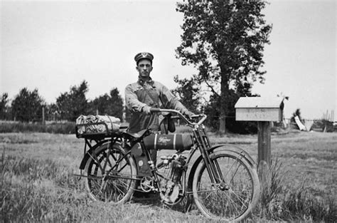 Delivering Mail The Old Fashioned Way 100 Year Old Photos Of The Us