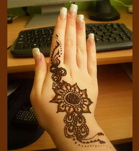 Simple Mehndi Designs Photos Picture Hd Wallpapers