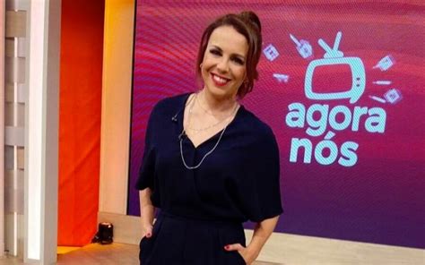Como mostrou nas redes sociais, a apresentadora da rtp foi até à praia ver o mar e molhar os pés. Já viu Tânia Ribas de Oliveira sem maquilhagem?