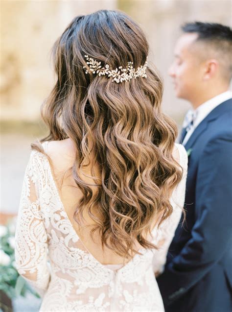 14 Dreamy Loose Wedding Hairstyles Weddingsonline