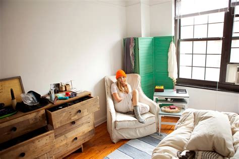 Elizabeth Olsen House Room Photoshoot 5 Minutes With Elizabeth Olsen