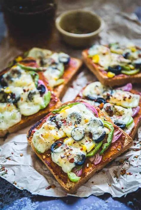 Jun 11, 2020 · what you'll love about this bread. Easy Vegetable Bread Pizza Recipe (Step by Step + Video ...