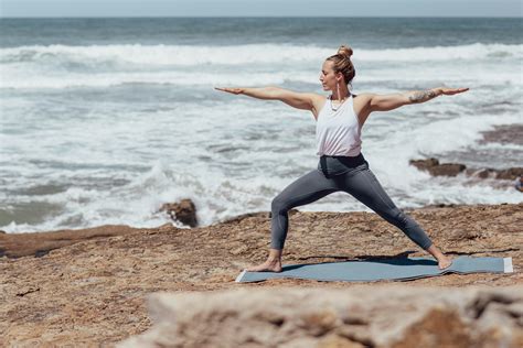 comment utiliser le yoga pour améliorer tes talents en surf lapoint surf camps