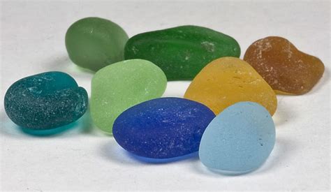 Sea Glass Color Complete Guide To Origin And Rarity Puget Sound Sea