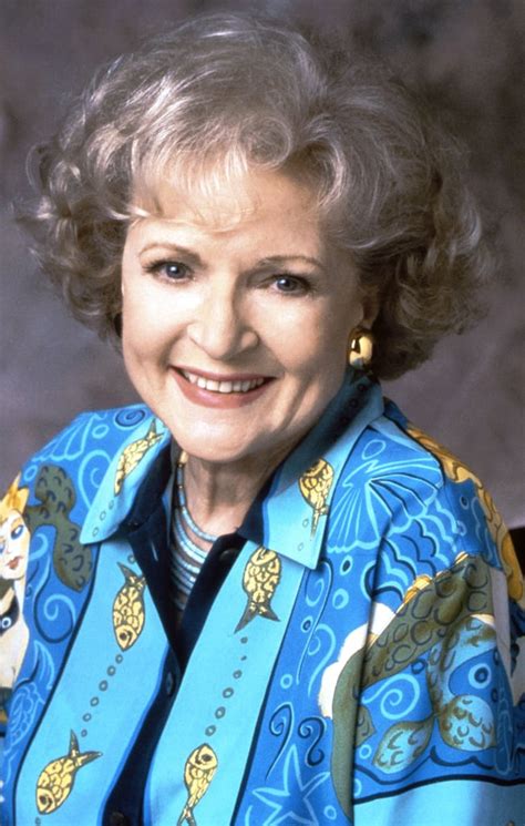 In 1995 Betty White Gave Her Curls Some Volume Betty White Beauty