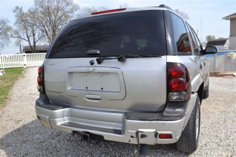 Sell Used 05 Chevy Trailblazer 4x4 Minor Damage Rebuildable Salvage