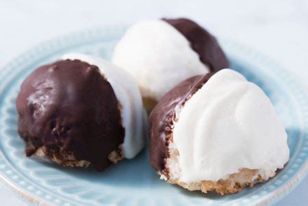 We use two types of. Recipes Blog: Black & White Macaroons Recipe